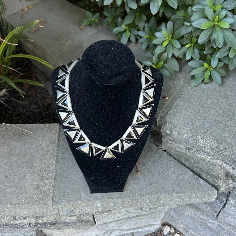 Vintage Black Enamel And Silver Metal Triangle Fashion Choker Necklace